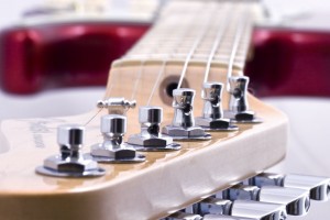 Keep Your Fender Stratocaster In Tune With Locking Tuners - Deluxe