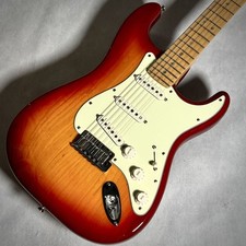 Fender American Deluxe Stratocaster 2005 Used Noiseless Pickups Modern tone